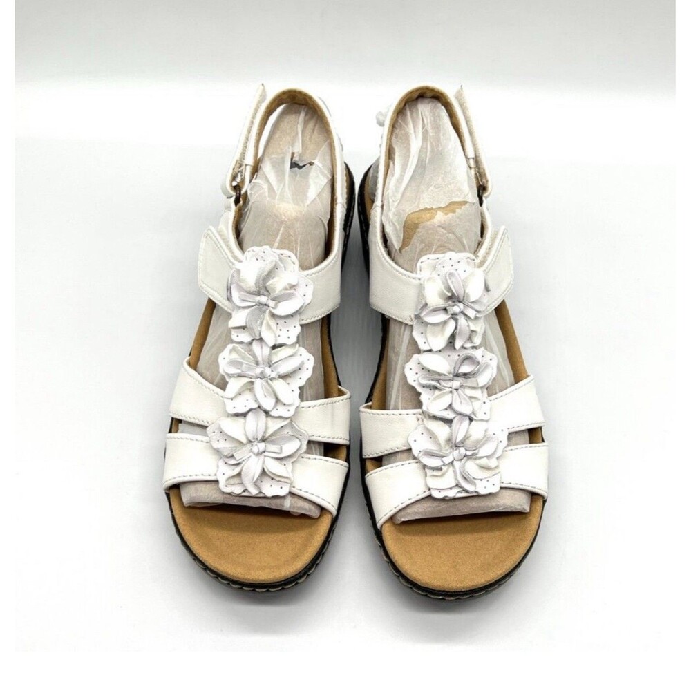 Clarks Originals Womens Merliah Sheryl White, Size 6.5W NWB